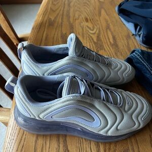 NIKE AIR MAX 720 'OXYGEN PURPLE' WOMEN'S RUNNING SHOES SIZE 10